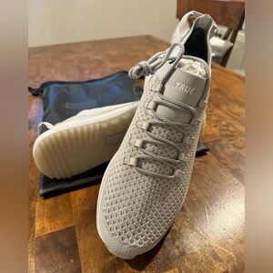 TRUE LINK Golf Shoes. Brand New, never worn comes w/ shoe bag